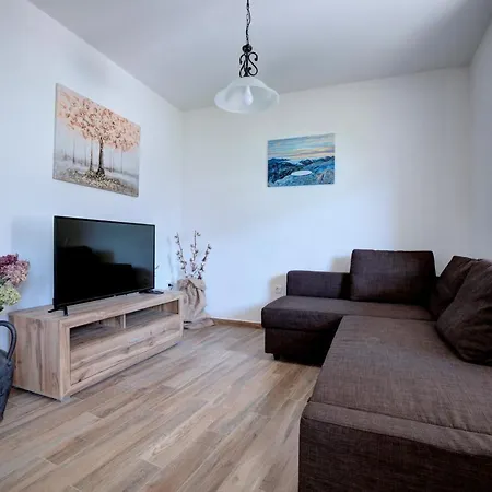 Apartment Apartma Hci Planin