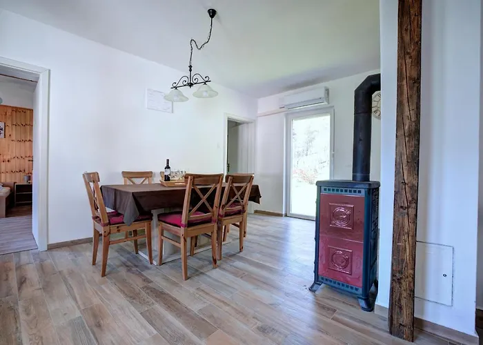 Apartma Hci Planin דירה