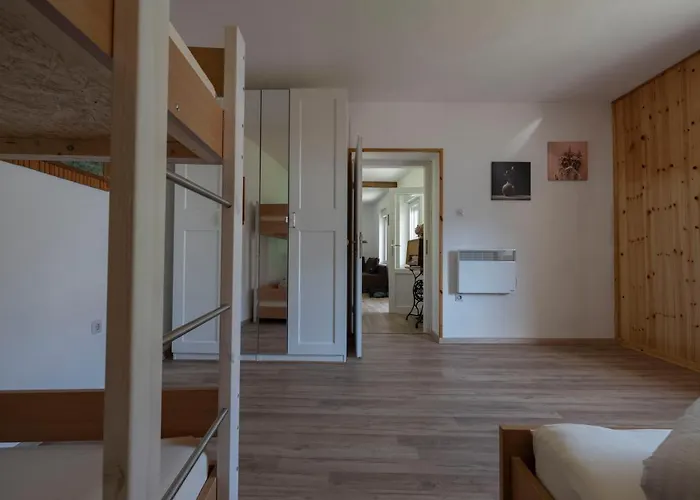 Apartma Hci Planin בובק